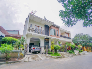 OYO 90319 Angler Guest House Malang