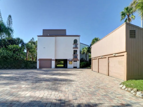 New Listing! Beachfront Gem W/ Wraparound Balcony 3 Bedroom Townhouse