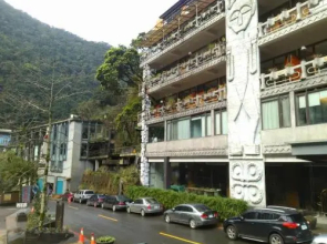 Naluwan Spring Resort Hotel