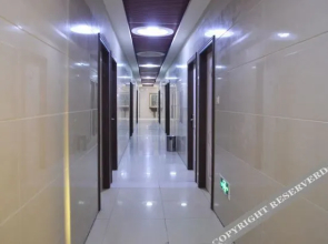 Huayi Hotel (Xinji Zhentai)(华驿酒店(辛集珍泰店))
