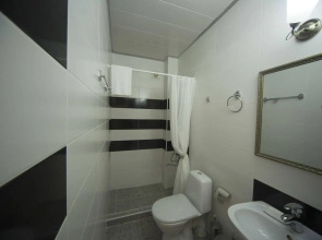 Отель Log Inn Boutique