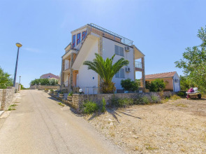 Apartments Kažimir in Necujam - island Solta