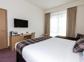 Отель Premier Inn Dubai Dragon Mart