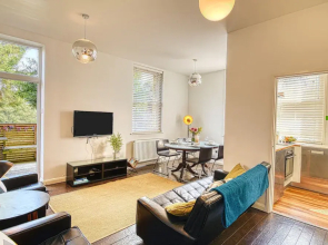 1 Bedroom Flat in Central Location