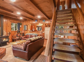 7 Minute Walk to Beach Chambers Landing Chalet