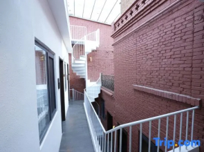 Yearning Courtyard Homestay