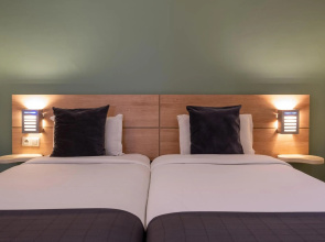 Manzil Hotel