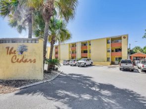 Pool & Beach Access: Lovely Mary Esther Condo!