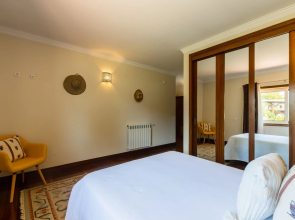 Sunny Country House With Swimming Pool