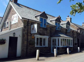 The Racehorse Inn
