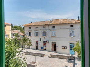 Lovely 15th Century Apartment in Osor