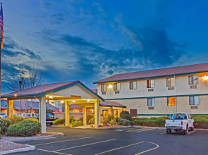Super 8 By Wyndham Union Gap Yakima Area