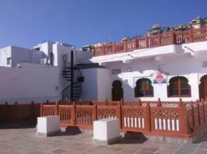 Hari Niwas Guest House