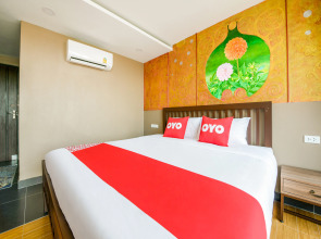 OYO 458 Nakorn Siam Boutique
