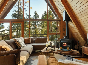 The Tranquil Pines A-frame Cabin Spectacular Views!