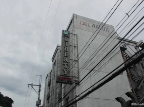 OYO 114 One Liberty Hotel
