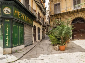 Nice Apartment in Palazzo Vatticani by Wonderful Italy