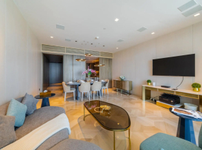 DXB - Five - 31006 - PJ