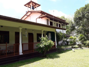 Manel Guesthouse