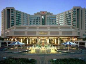 Hilton East Brunswick Hotel & Executive Meeting Center