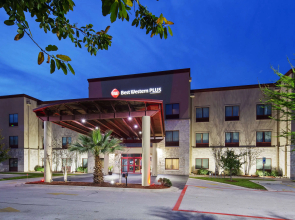 Best Western Plus Austin Airport Inn & Suites
