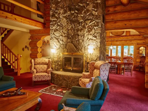 Bear Creek Lodge