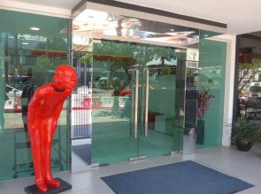 Cenang Plaza Beach Hotel