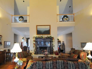 Whitestone Inn