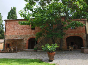 Cozy Villa in Sinalunga with Terrace