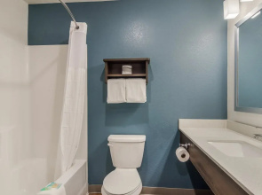 WoodSpring Suites Washington Meadowlands PA