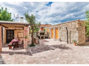 Two-Bedroom Apartment in Sukosan