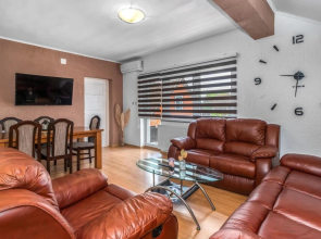 Beautiful Apartment in Otocac With Wifi and 2 Bedrooms