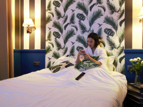 Hotel du Théâtre by Patrick Hayat