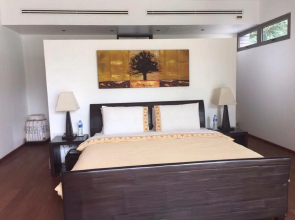 Layan Hill Pool Villa by BYG