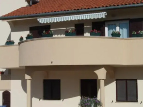 Apartments Mijo Murter