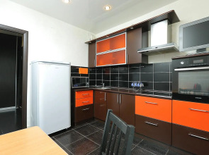 Vgosti на улице Алексеева 113