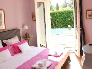 Domaine Des Roses Hotel