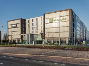 Staybridge Suites London Heathrow - Bath Road by IHG