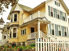 The Muse Gallery Guesthouse