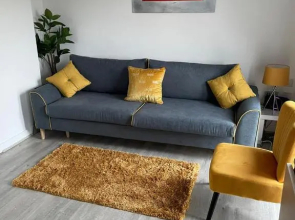 2 Bed-sleeps 7-free Parking-balcony