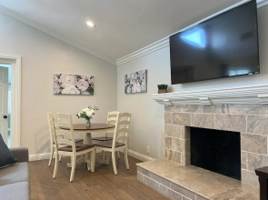 Swanky 5 bedroom 4.5 bath home (3 Master Suites)