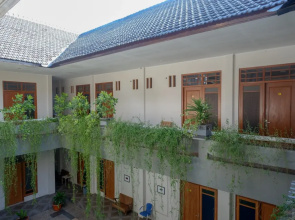 90182 Blok O International Guest House