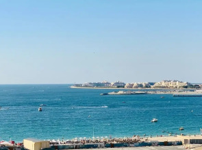 Bollywood Beach Hostel