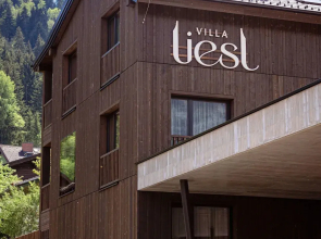 Premium Holiday Apartment With Sauna and Garden