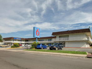 Motel 6 Denver, CO - Airport