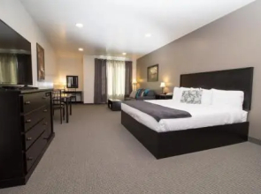 Roadhouse 52 Inn & Suites
