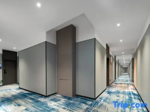 Bozhi Hotel (Guangxi Transportation Technician College Shishan Park Subway Station)