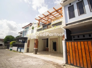 Balmoral House Redpartner Near Ambarukmo Plaza Mall Yogyakarta