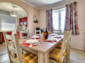 Amazing Home in Radmani With Wifi and 4 Bedrooms