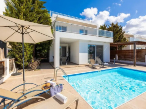 Villa Coral Bay 4 in Peyia